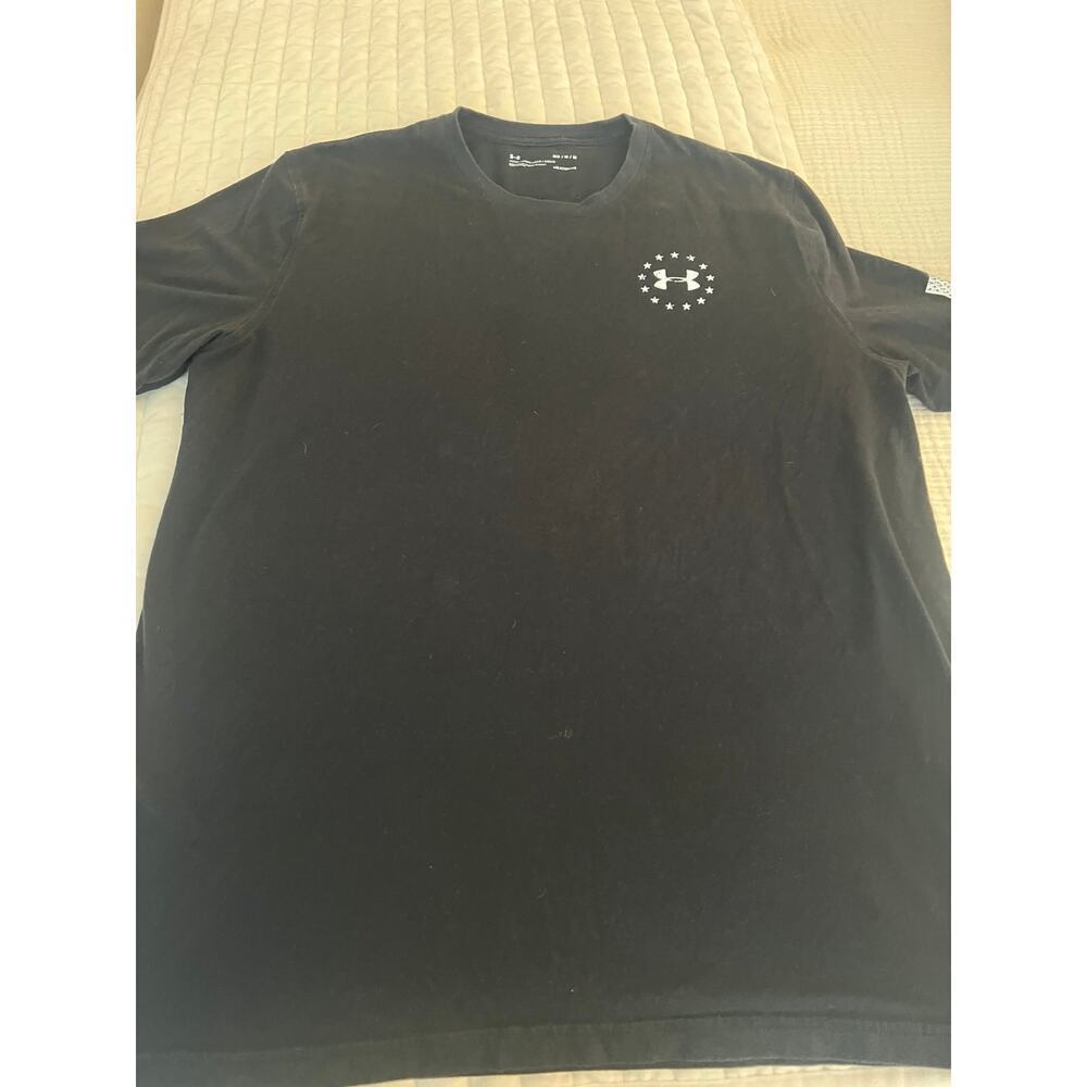 Men’s Under Armour Tee Medium